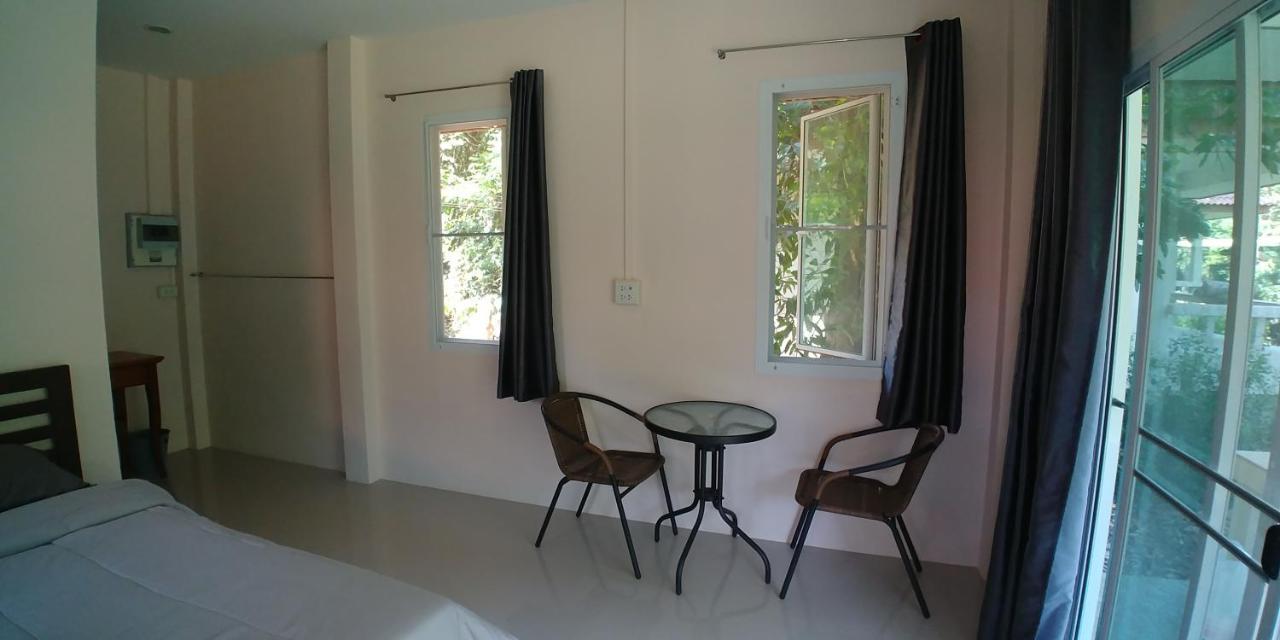 Baansukjai Bungalows Ranong Buitenkant foto