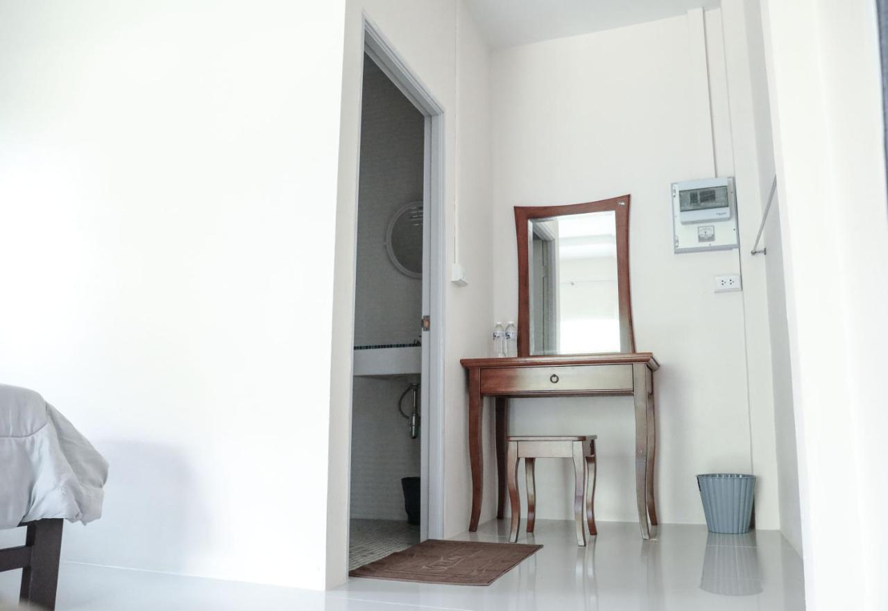 Baansukjai Bungalows Ranong Buitenkant foto